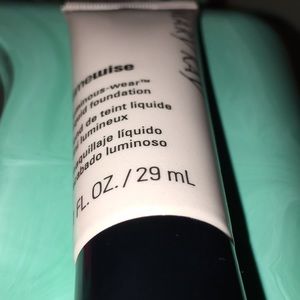 Mary Kay Time Wise Luminous Liquid Foundation